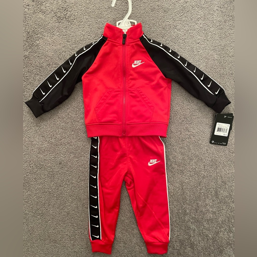 Nike NWT Baby 12M Tracksuit